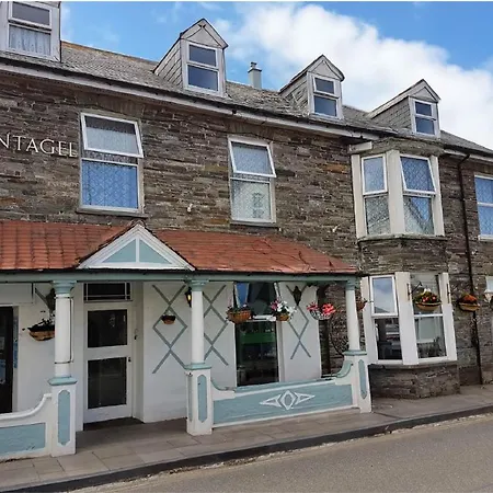 Tintagel Arms Bed And Breakfast 3*