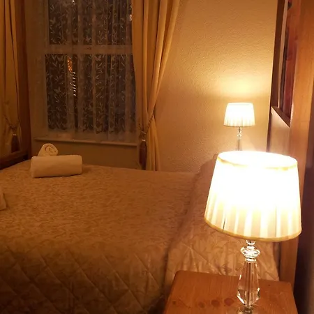 Bed & Breakfast Tintagel Arms Bed And Breakfast 3*